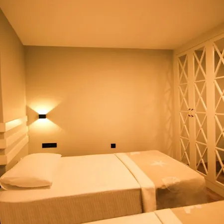 Krem Marin Szálloda *